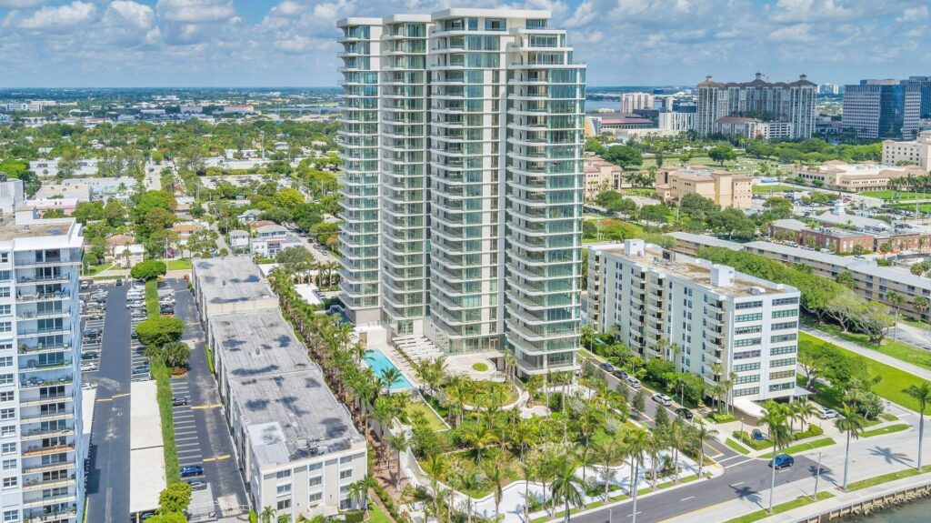 The exterior of La Clara Downtown West Palm Beach